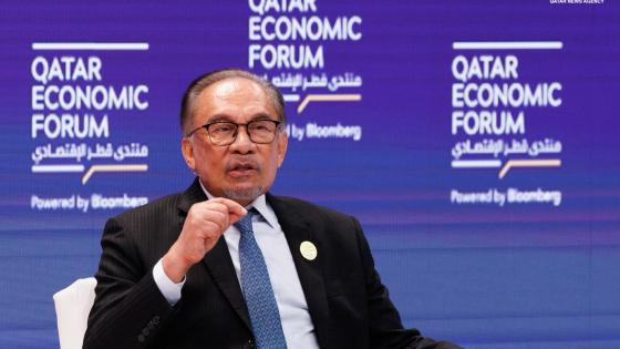 الدكتور أنور إبراهيم رئيس وزراء ماليزيا