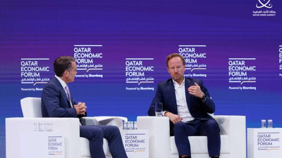 جانب من نقاشات الجلسة