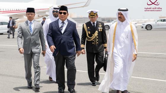 رئيس جمهورية إندونيسيا خلال وصوله إلى الدوحة