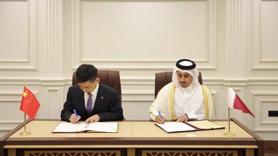 جانب من توقيع المذكرة