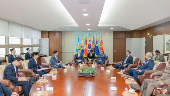 جانب من اللقاء