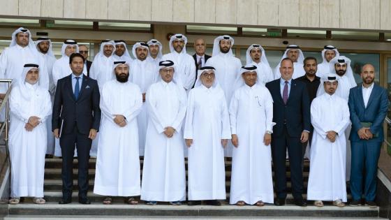 صورة جماعية على هامش المتلقى