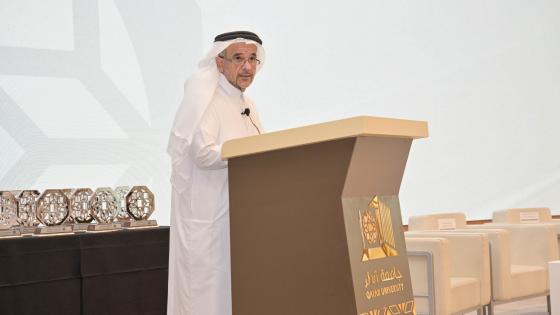 الدكتور عمر الأنصاري رئيس جامعة قطر