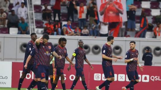 لاعبو الدحيل في مباراة السد