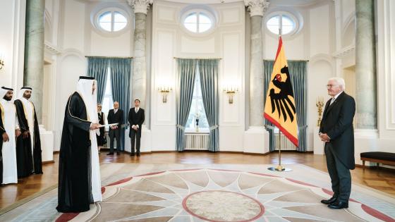 جانب من تسليم أوراق الاعتماد