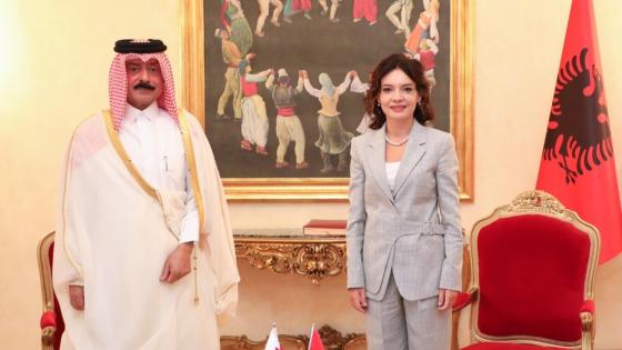 على هامش الاجتماع