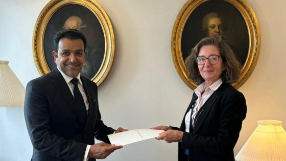 جانب من تسليم أوراق الاعتماد