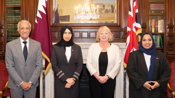 صورة جماعية على هامش الاجتماع