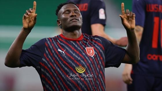 مايكل أولونجا لاعب الدحيل