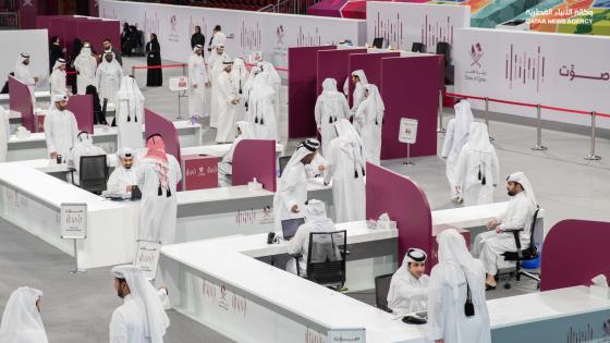 لجان الاستفتاء تشهد إقبالا كبيرا من المواطنين