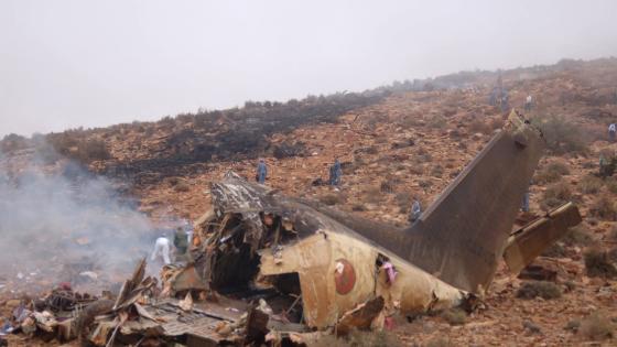 أجزاء من الطائرة المنكوبة