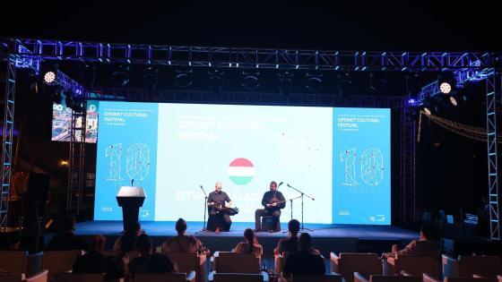 جانب من المهرجان