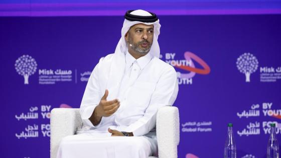 جانب من مشاركة السيد ناصر الخاطر بالمنتدى