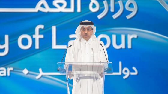 سعادة الدكتور علي بن صميخ المري وزير العمل