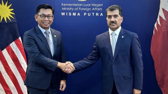 على هامش الاجتماع