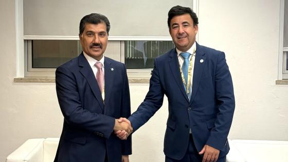 على هامش الاجتماع