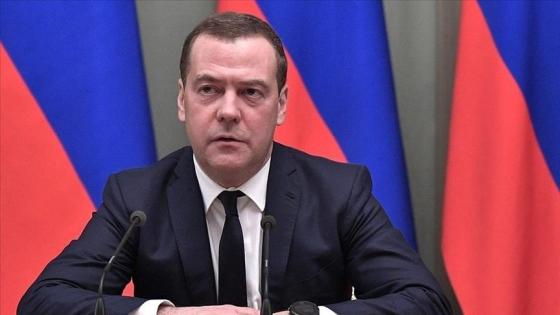 نائب رئيس مجلس الأمن الروسي دميتري ميدفيديف