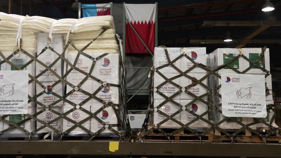 جانب من تقديم المساعدات