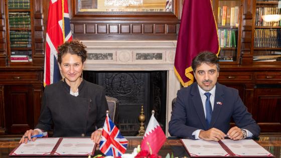 خال توقيع الاتفاقية