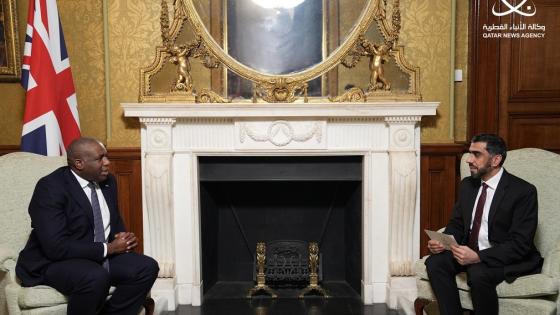 جانب من حديث سعادة وزير الخارجية البريطاني إلى وكالة الأنباء القطرية