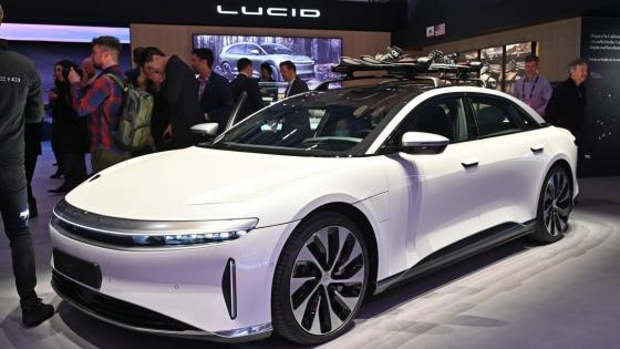 سيارة لوسيد إير غراند تورينغ