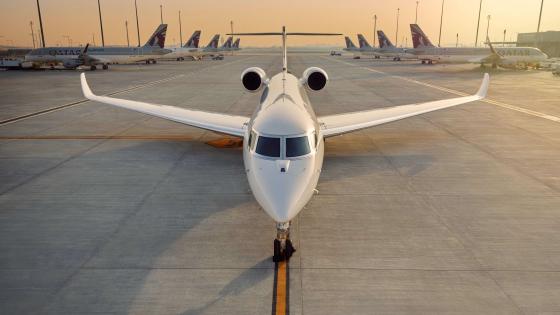 طائرة من طراز جلفستريم G700