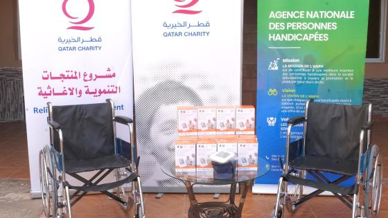 جانب من تقديم المساعدات