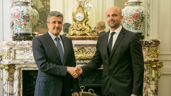 جانب من توقيع المذكرة