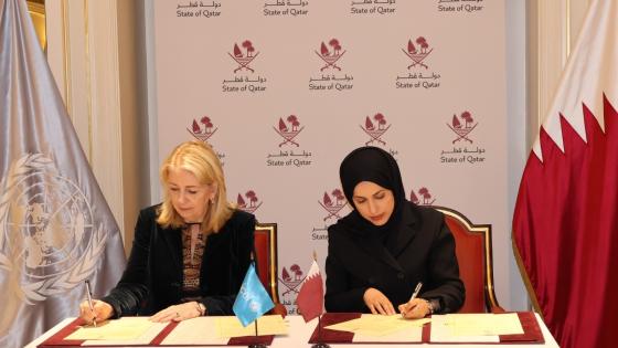 جانب من توقيع الاتفاق