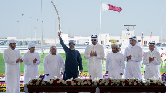 جانب من تتويج الفائزين