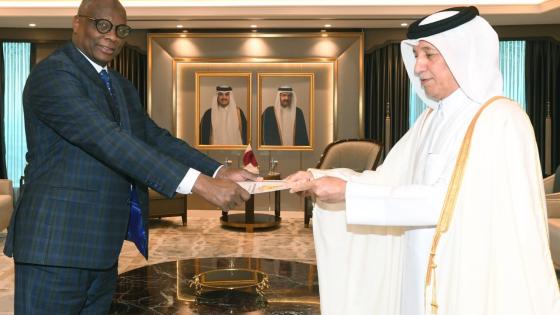 جانب من تسلم أوراق الاعتماد