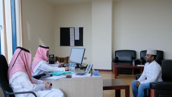 جانب من تسجيل المتسابقين