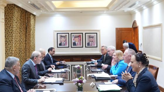 جانب من المباحثات