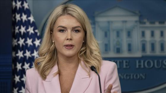 كارولين ليفيت