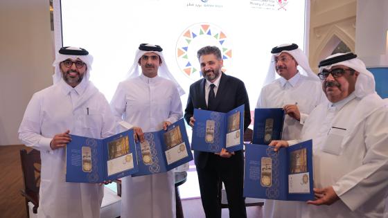 جانب من تدشين الطابع التذكاري