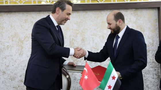 جانب من توقيع الاتفاقية