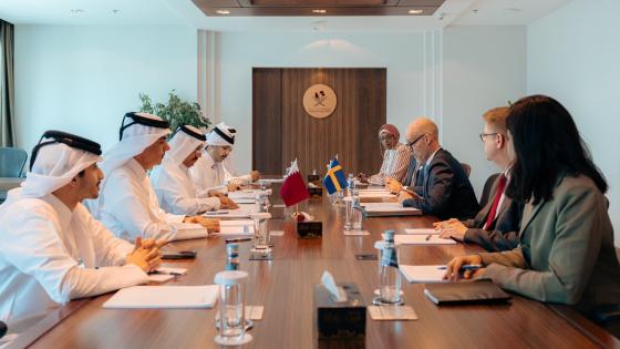 جانب من المشاورات