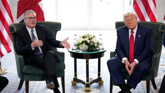 دونالد ترامب وكير ستارمر