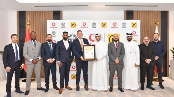 جانب من استلام شهادة الأيزو