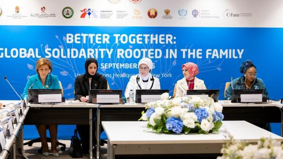 جانب من مشاركة سعادة وزير التنمية الاجتماعية والأسرة في الاجتماع