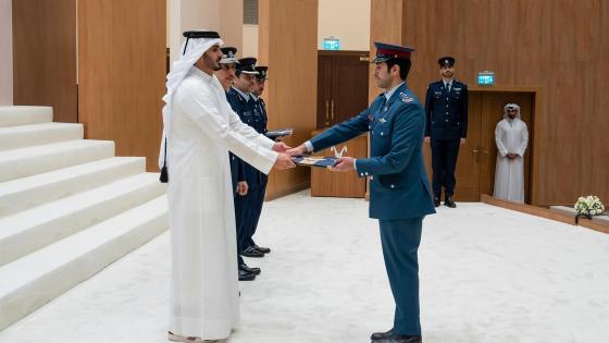 جانب من تكريم الخريجين