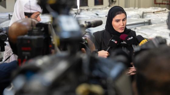 سعادة وزير الدولة للتعاون الدولي خلال تدشين الجسر البري