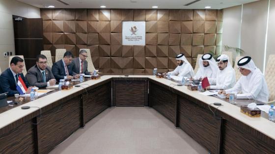 جانب من المشاورات