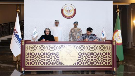 جانب من توقيع الاتفاقية