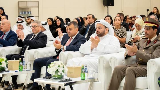 جانب من الجلسة الحوارية