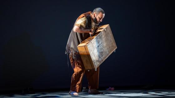 مشهد من مسرحية ماسح الأحذية