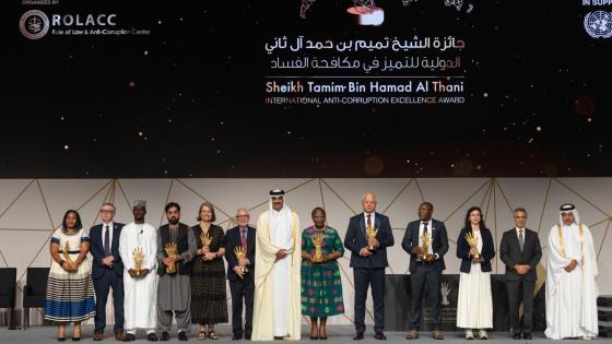 سمو الأمير أثناء حضوره الحفل