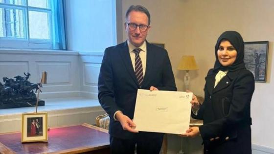 جانب من تسليم رسالة سمو الأمير