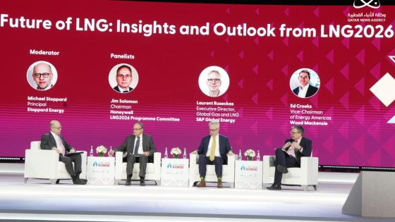 جانب من الجلسة الحوارية