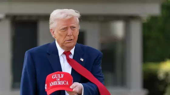 الرئيس الأمريكي دونالد ترامب